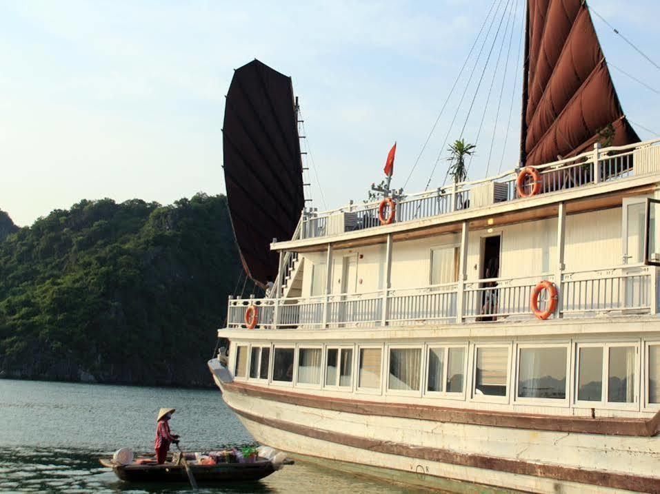 Halong Legacy Cruise Hotel Ha Long Esterno foto