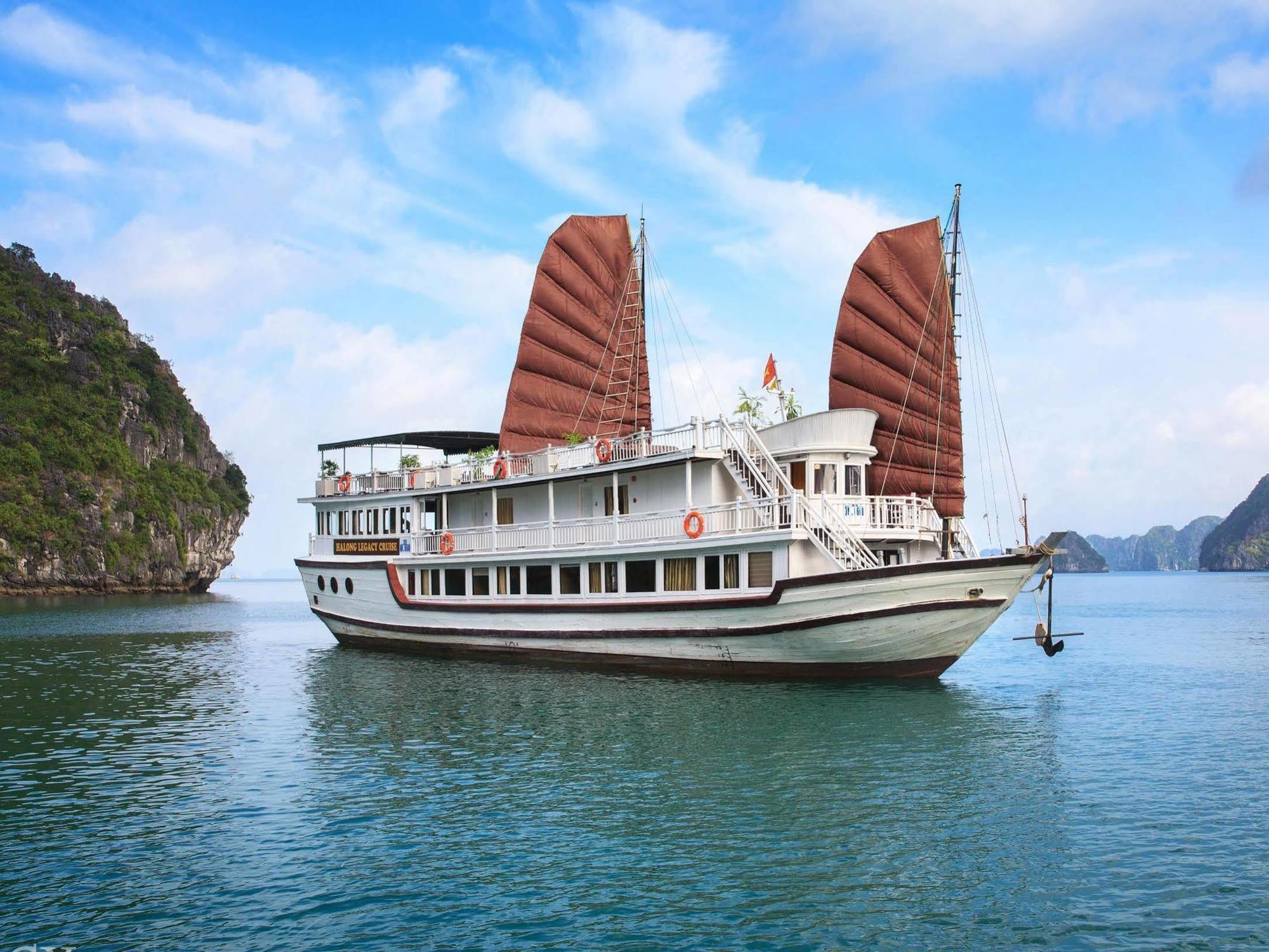 Halong Legacy Cruise Hotel Ha Long Esterno foto